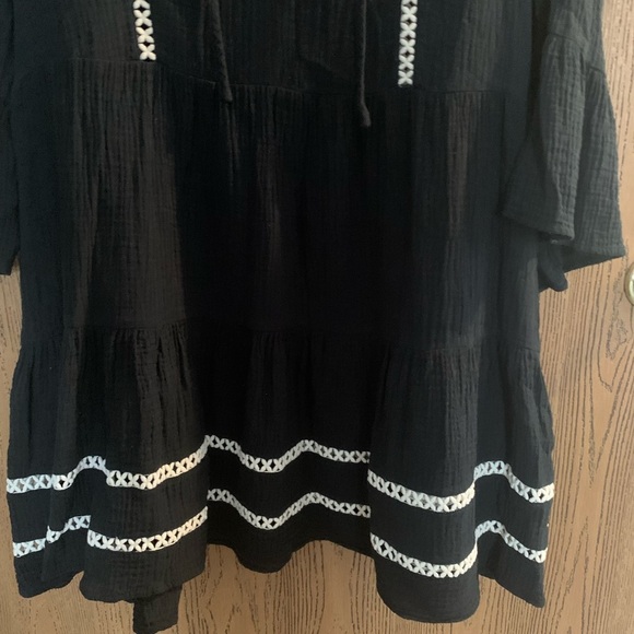 Elegant Black Women's Mini Dress - Picture 4 of 7